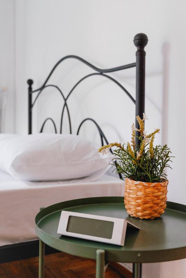 Urban Escape Next To Acropolis And Athens City Center Atenas Exterior foto